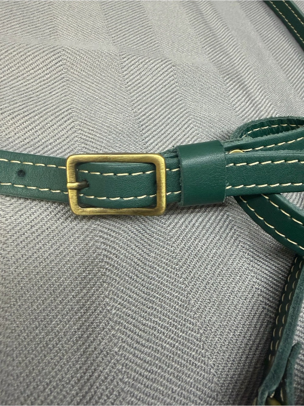 Portland leather Metro, mini Crossbody sea glass, green leather magnetic closure - Picture 6 of 12